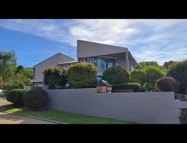 5 BEDROOM HOUSE FOR SALE IN STILBAAI-WES